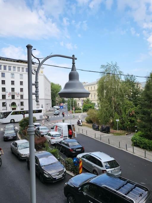 Victoriei Central Studio Apartment Bukares Bagian luar foto