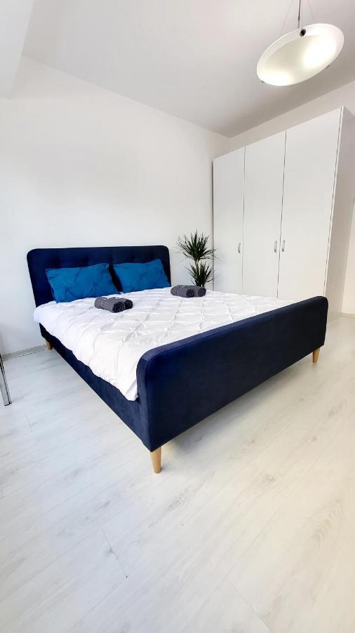 Victoriei Central Studio Apartment Bukares Bagian luar foto